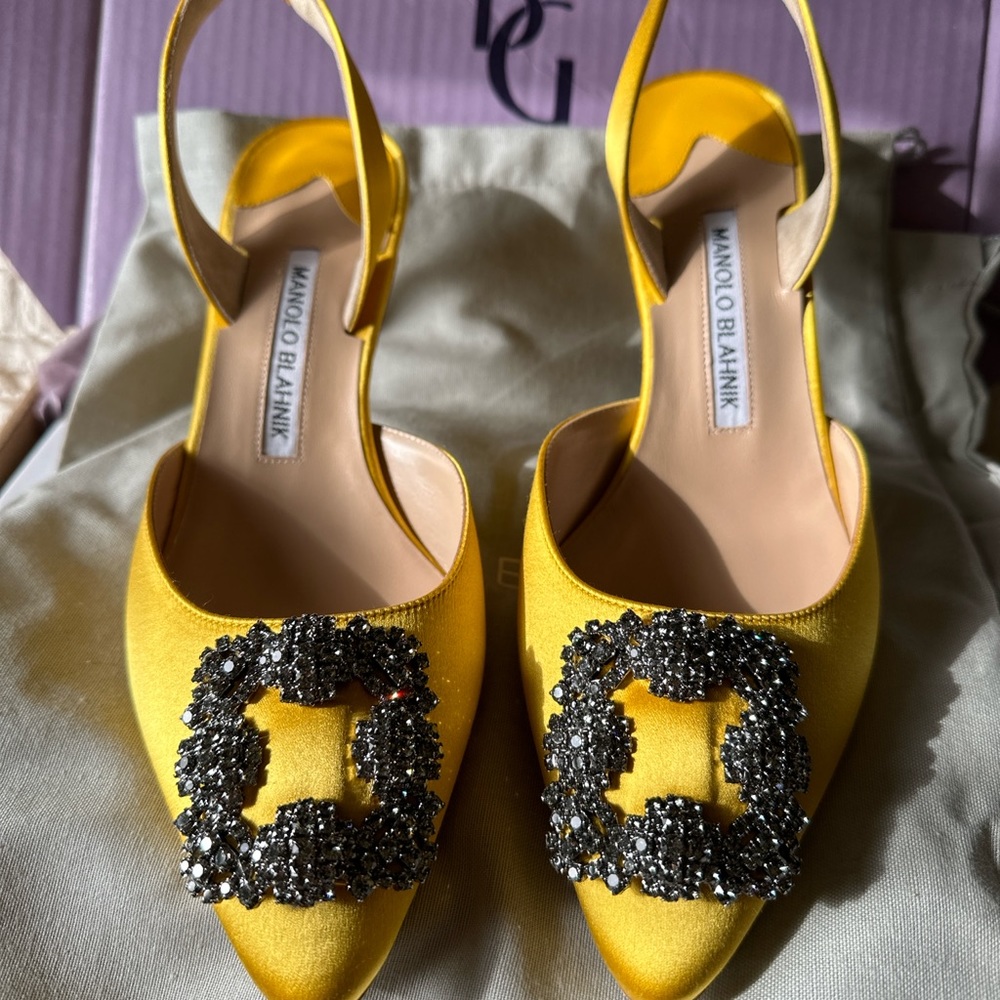 Manolo Blahnik Hangisi Kitten-Heel Satin Slingback Pumps